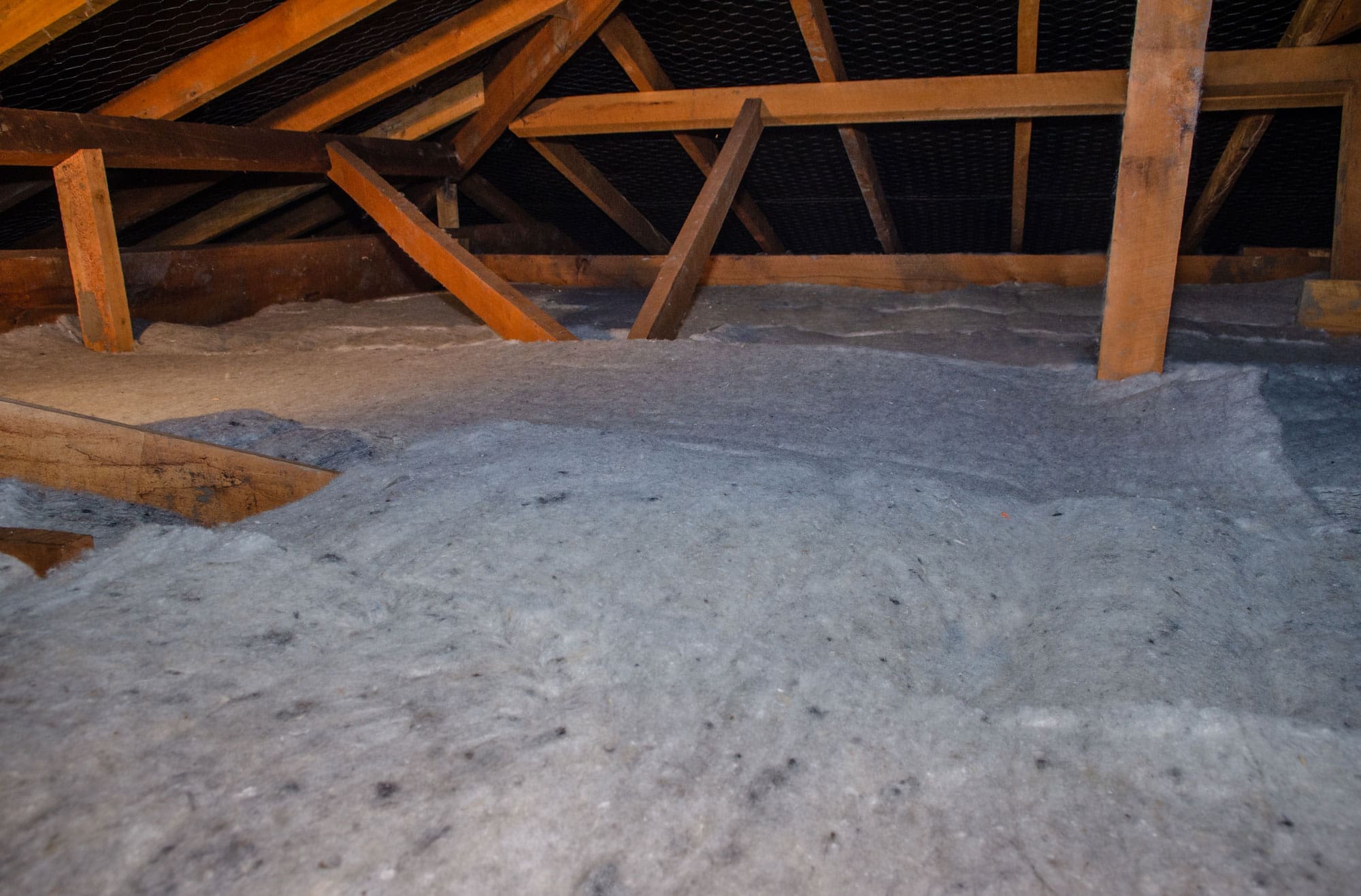 truss ceiling wool insulation in roof